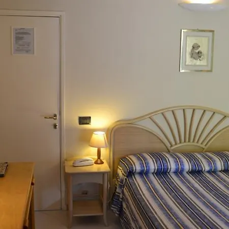 Otel Danila 3*