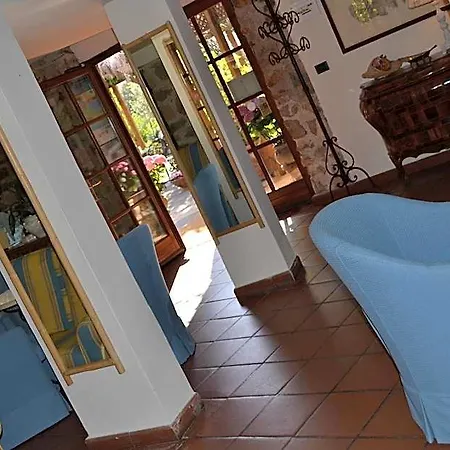 Danila Hotel 3*