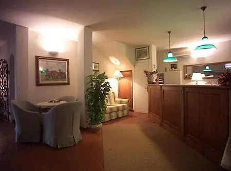 丹尼拉酒店 费拉约港