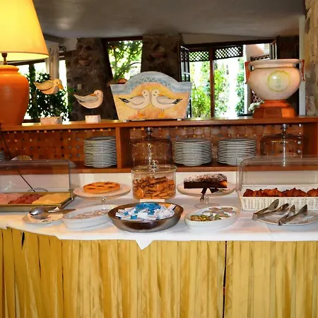 丹尼拉酒店 3* 费拉约港